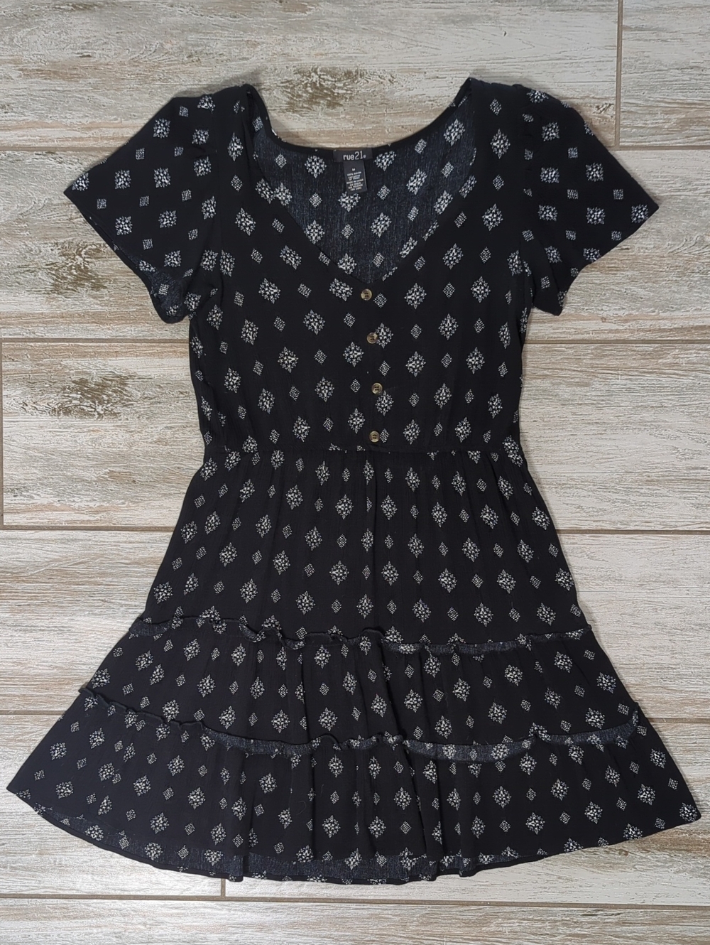 rue21 Black Geometric Boho Short Sleeve Ruffle Mini Dress Size M
